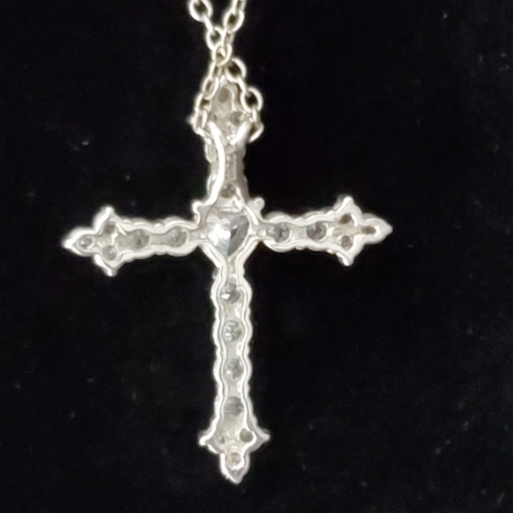 18" Sterling Silver Necklace CZ Cubic Zirconia Jeweled Studded 925 Cross Pendant - Picture 3 of 10
